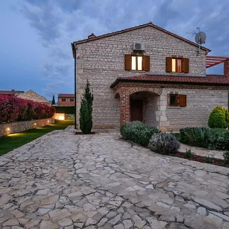 Paradis 14 Comfortable Butkovići